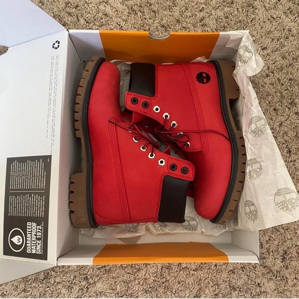 Red timberland boots Brand new Size 8.5 Men’s